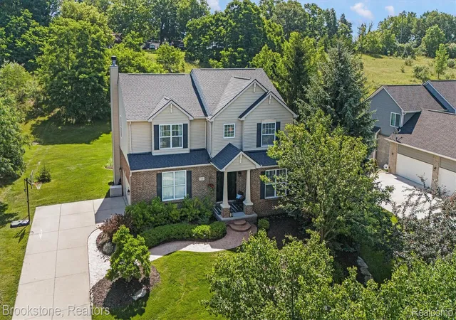 2nd image of 1161 Glass Lake Cir, Oxford, MI 48371 | MLS# 20261052370