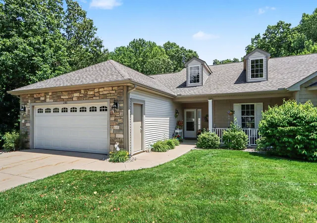 Listing Photo 2 - Condo for sale in building located at 2181 Hunters Run, Kalamazoo, MI 49048