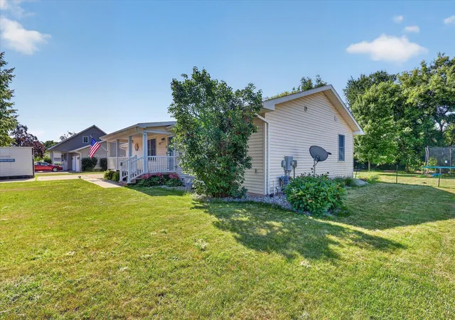 5th image of 117 Charlotte St, Edmore, MI 48829 | MLS# 65026034696