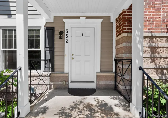 2nd image of 352 W Grand River Ave #3, East Lansing, MI 48823 | MLS# 20261052399
