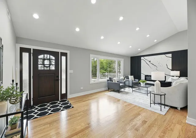 Photo 4 of Single family home for sale at 340 N Berrien St, New Buffalo, MI 49117 | MLS# 69026034736 | Listing updated on 2026-09-09