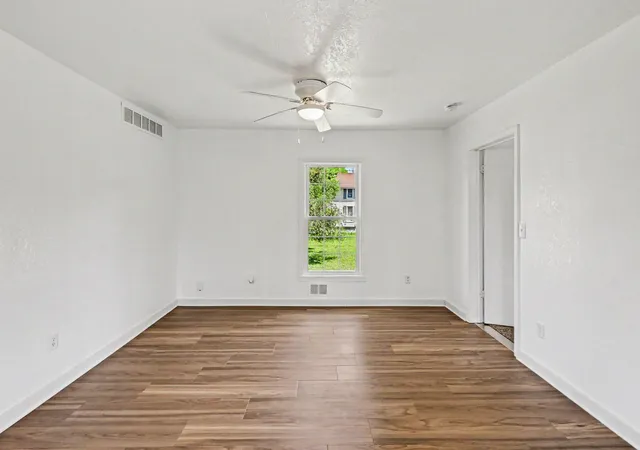 Photo 3 of Single family home for sale at 440 Condad Ave, Jackson, MI 49202 | MLS# 81026034741 | Listing updated on 2026-09-11