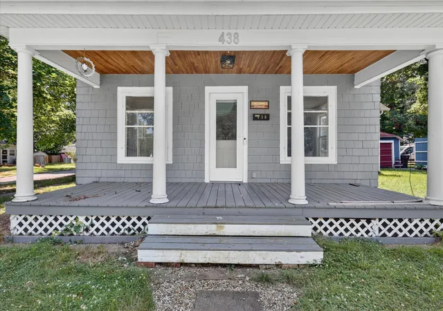 Photo 4 of Single family home for sale at 438 E Center St, Hastings, MI 49058 | MLS# 65026034771 | Listing updated on 2026-09-30