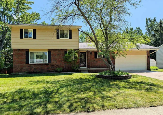 1st image of 333 Windy Bluff St, Flushing, MI 48433 | MLS# 5050214223