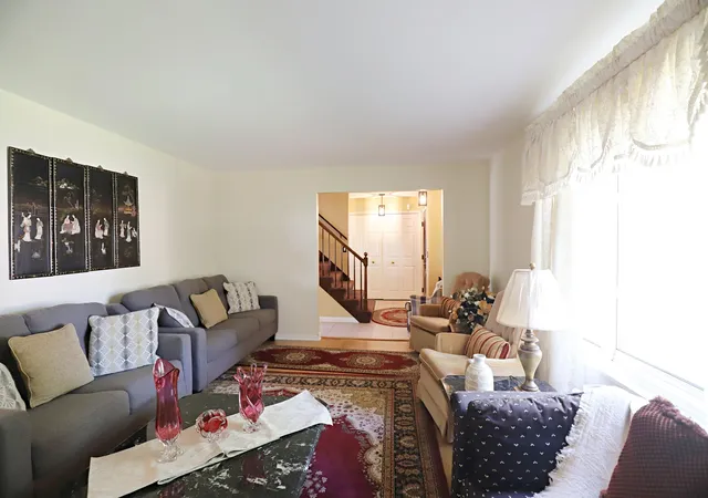 5th image of 333 Windy Bluff St, Flushing, MI 48433 | MLS# 5050214223