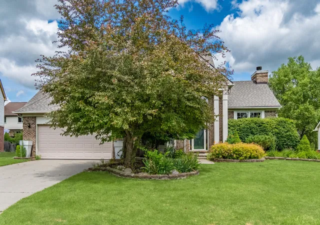 Photo 3 of Single family home for sale at 1829 Michelle Ct, Ann Arbor, MI 48105 | MLS# 81026034788 | Listing updated on 2026-08-04