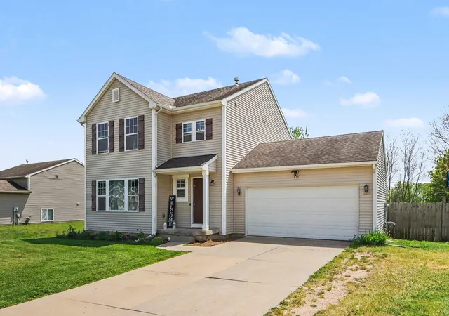 Photo 3 of Single family home for sale at 823 Beth Ave, Kalamazoo, MI 49004 | MLS# 66026034787 | Listing updated on 2026-07-29
