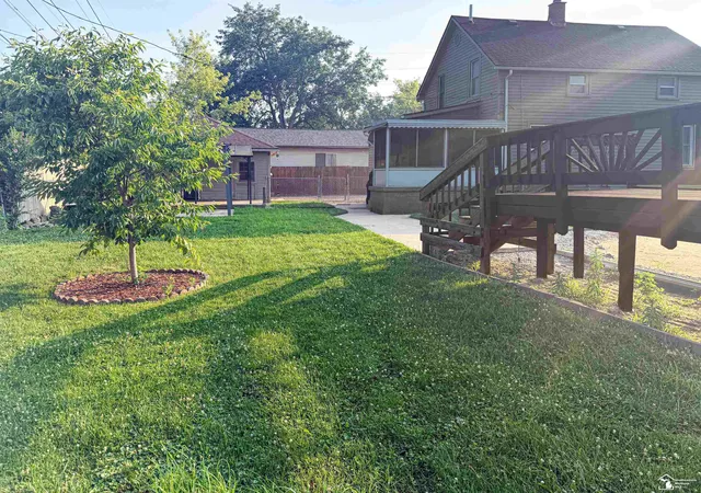 Photo 3 of Single family home for sale at 1003 Bacon St, Monroe, MI 48161 | MLS# 57050214232 | Listing updated on 2026-07-29