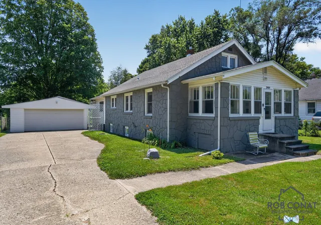 Photo 1 of Single family home for sale at 3909 W Michigan Ave, Battle Creek, MI 49037 | MLS# 65026034796 | Listing updated on 2026-07-29