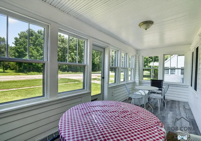Photo 3 of Single family home for sale at 3909 W Michigan Ave, Battle Creek, MI 49037 | MLS# 65026034796 | Listing updated on 2026-07-29
