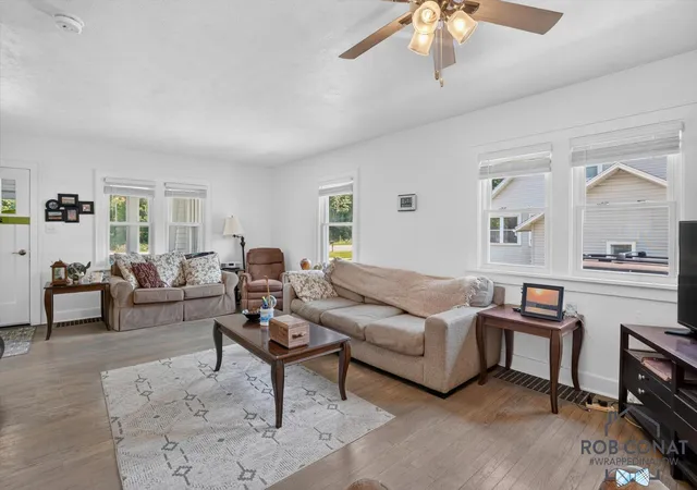 Photo 3 of Single family home for sale at 3909 W Michigan Ave, Battle Creek, MI 49037 | MLS# 65026034796 | Listing updated on 2026-07-29