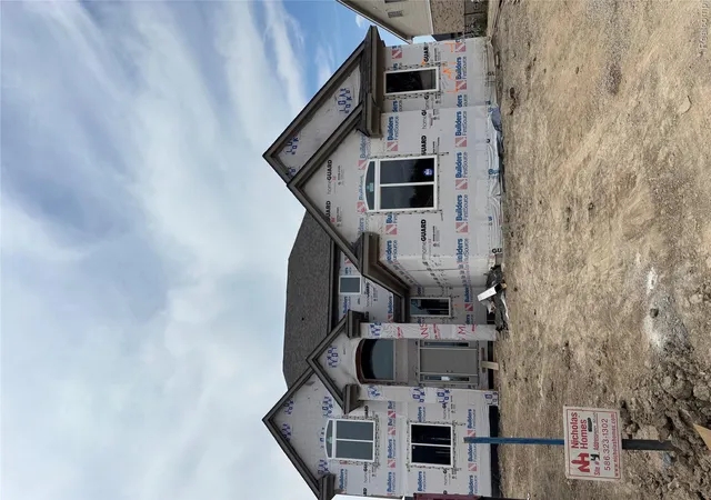 Photo 2 of Single family home for sale at 32798 Adam Brown Dr, Rockwood, MI 48173 | MLS# 20261052483 | Listing updated on 2026-08-06