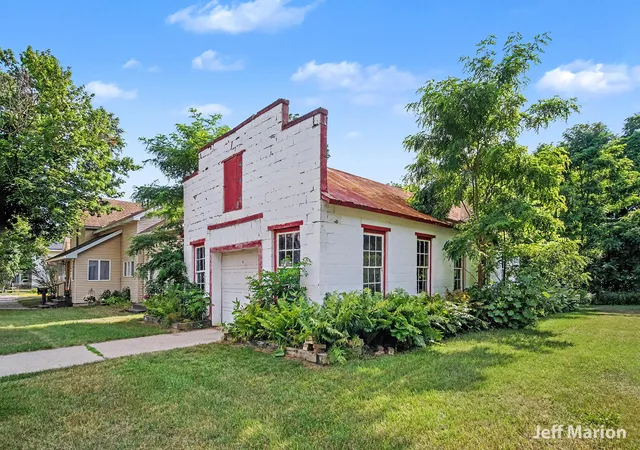 Photo 3 of Single family home for sale at 301 N Clay St, Greenville, MI 48838 | MLS# 65026034811 | Listing updated on 2026-09-16