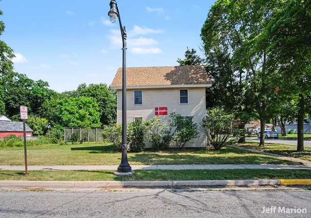 Photo 2 of Single family home for sale at 301 N Clay St, Greenville, MI 48838 | MLS# 65026034811 | Listing updated on 2026-09-16