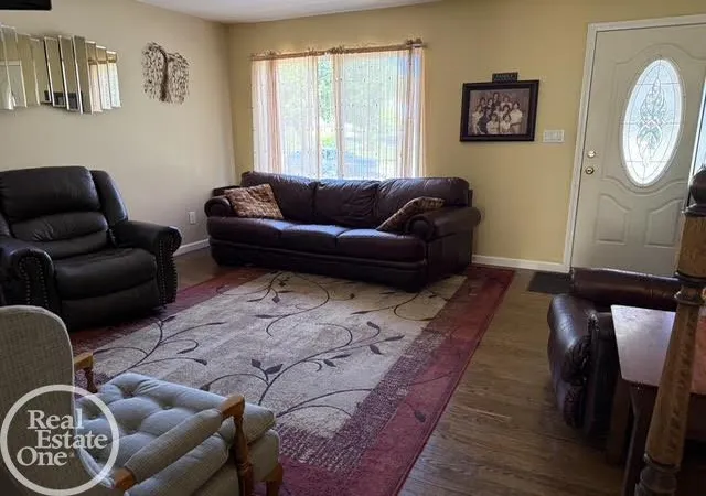 Photo 2 of Single family home for sale at 31705 Saint Margaret St, Saint Clair Shores, MI 48082 | MLS# 58050214246 | Listing updated on 2026-09-11