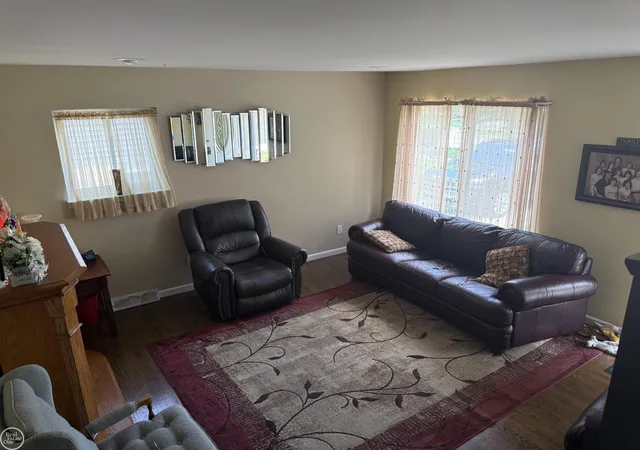 Photo 4 of Single family home for sale at 31705 Saint Margaret St, Saint Clair Shores, MI 48082 | MLS# 58050214246 | Listing updated on 2026-09-11