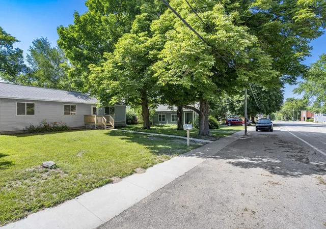 Photo 3 of Single family home for sale at 8714 S Maple City Rd, Kasson Township Leelanau, MI 49684 | MLS# 78080070853 | Listing updated on 2026-07-14
