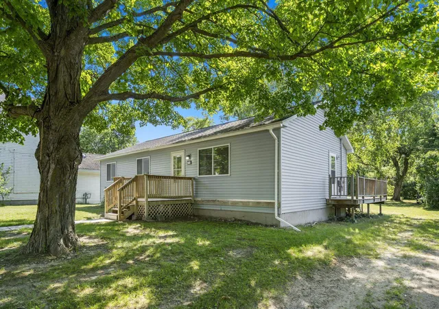 Photo 3 of Single family home for sale at 8714 S Maple City Rd, Kasson Township Leelanau, MI 49684 | MLS# 78080070853 | Listing updated on 2026-07-14
