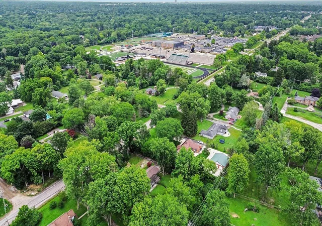 33rd image of 20761 W 13 Mile Rd, Beverly Hills, MI 48025 | MLS# 81026034833