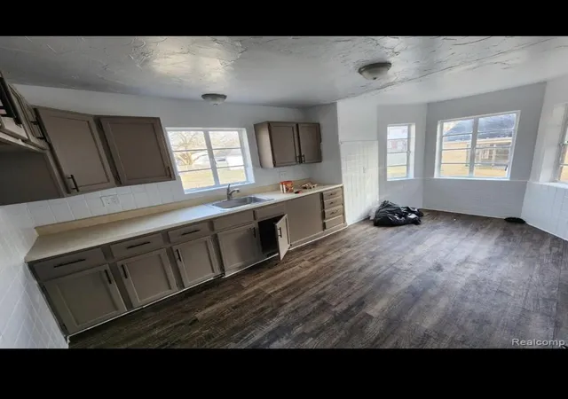 Photo 3 of Single family home for sale at 15646 Saratoga Ave, Detroit, MI 48205 | MLS# 81026034834 | Listing updated on 2026-10-21