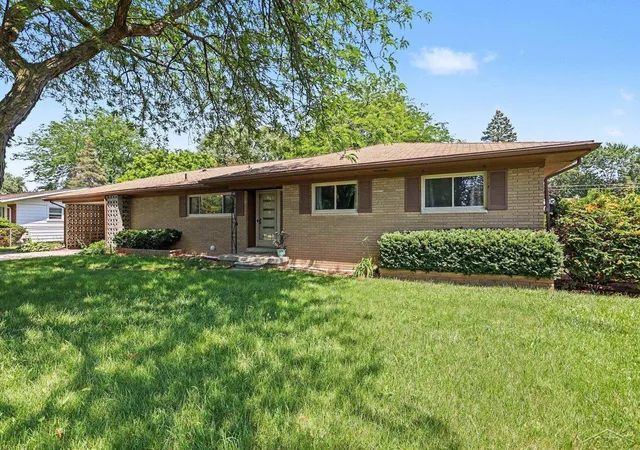 1st image of 2850 Hemmeter Rd, Saginaw, MI 48603 | MLS# 61050214255