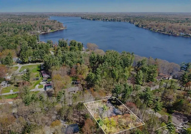 38th image of 547 W Peterson Dr, Sanford, MI 48657 | MLS# 61050214256