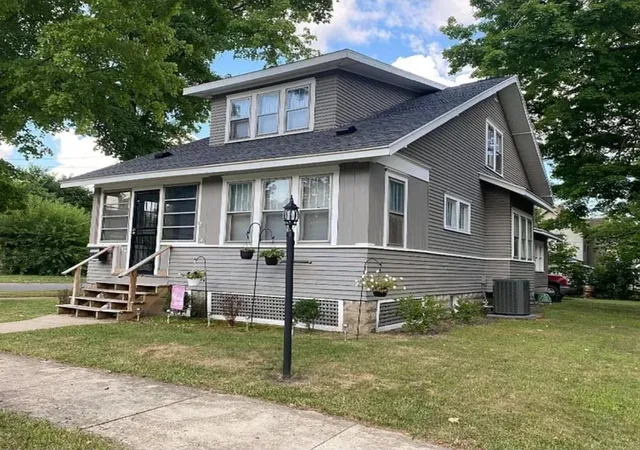 1st image of 902 7Th St, Three Rivers, MI 49093 | MLS# 60050214259