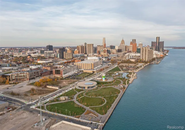 Listing Photo 2 - Condo for sale in building located at 2566 Michigan Ave, Detroit, MI 48216 - Unit #