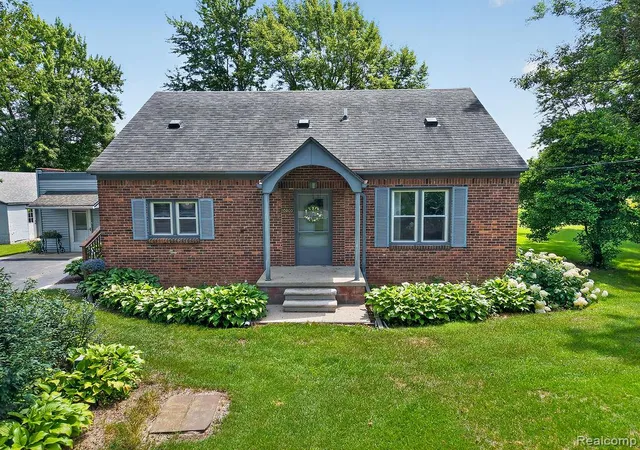 Photo 1 of Single family home for sale at 10800 7 Mile Rd, Northville, MI 48167 | MLS# 20261052532 | Listing updated on 2026-09-10