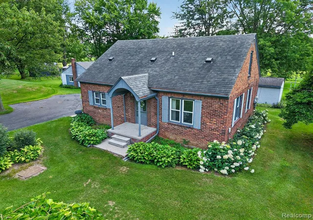 Photo 2 of Single family home for sale at 10800 7 Mile Rd, Northville, MI 48167 | MLS# 20261052532 | Listing updated on 2026-09-10