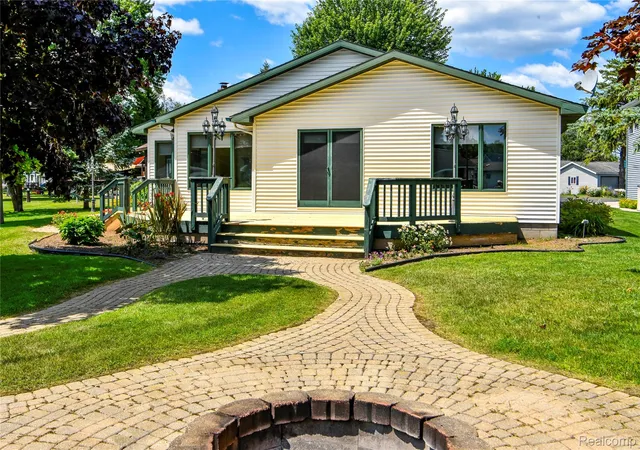 5th image of 119 Pocahontas Trl, Prudenville, MI 48651 | MLS# 20261052562