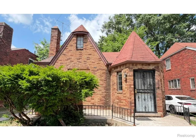 Photo 4 of Single family home for sale at 17335 Birwood St, Detroit, MI 48221 | MLS# 20261052559 | Listing updated on 2026-08-17