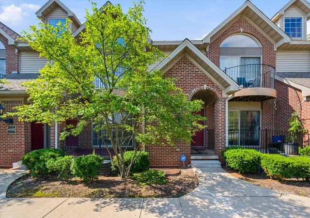 Photo 2 of Condo for sale at 2910 Signature Blvd, Ann Arbor, MI 48103 | MLS# 81026034873 | Listing updated on 2026-07-29