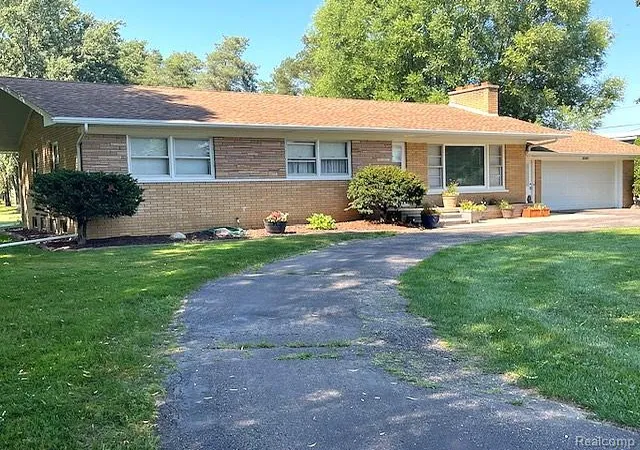 Photo 1 of Single family home for sale at 20285 29 Mile Rd, Ray, MI 48096 | MLS# 20261052582 | Listing updated on 2026-07-24