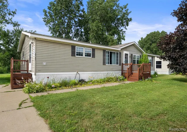 Photo 2 of Single family home for sale at 2785 Mulberry Dr, Clarkston City Oakland, MI 48348 | MLS# 20261052594 | Listing updated on 2026-10-02