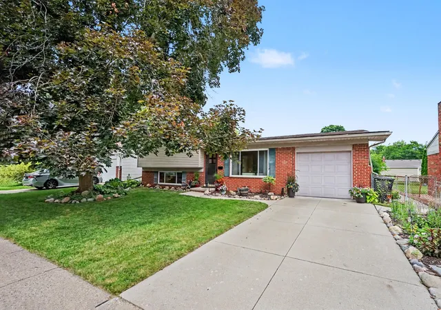 Photo 2 of Single family home for sale at 2857 Verle Ave, Ann Arbor, MI 48108 | MLS# 81026034915 | Listing updated on 2026-09-14