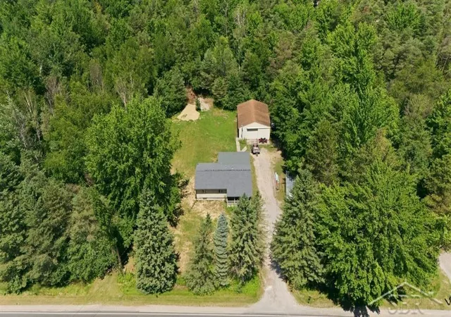 Photo 1 of Single family home for sale at 3109 E Monroe Rd, Midland, MI 48642 | MLS# 61050214289 | Listing updated on 2026-08-17
