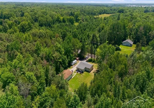 Photo 2 of Single family home for sale at 3109 E Monroe Rd, Midland, MI 48642 | MLS# 61050214289 | Listing updated on 2026-08-17