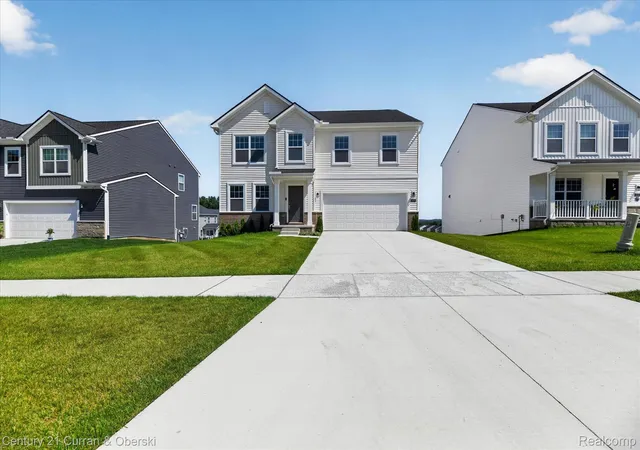 Photo 3 of Single family home for sale at 8404 Capstone Dr, White Lake, MI 48386 | MLS# 20261052620 | Listing updated on 2026-08-16