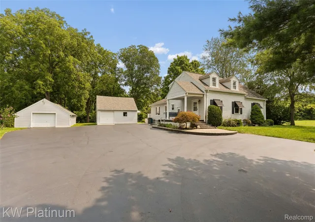 Photo 1 of Single family home for sale at 44156 Elizabeth Rd, Clinton Township, MI 48036 | MLS# 20261052675 | Listing updated on 2026-09-06
