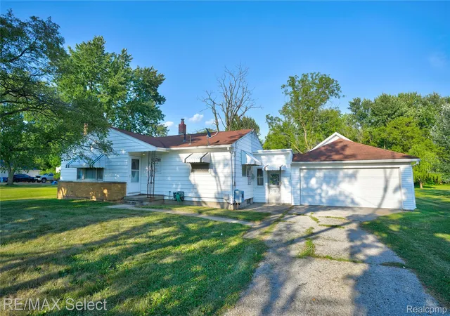 Photo 1 of Sale Pending at 7449 Jennings Rd, Swartz Creek, MI 48473 | MLS# 20261052689 | Listing updated on 2026-09-08