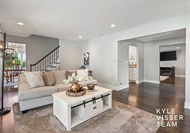 Photo 4 of Single family home for sale at 2412 Lake Dr SE, Grand Rapids, MI 49506 | MLS# 65026034960 | Listing updated on 2026-07-16