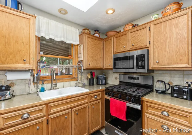 5th image of 1171 Runway Dr Sw, Byron Center, MI 49315 | MLS# 65026034959
