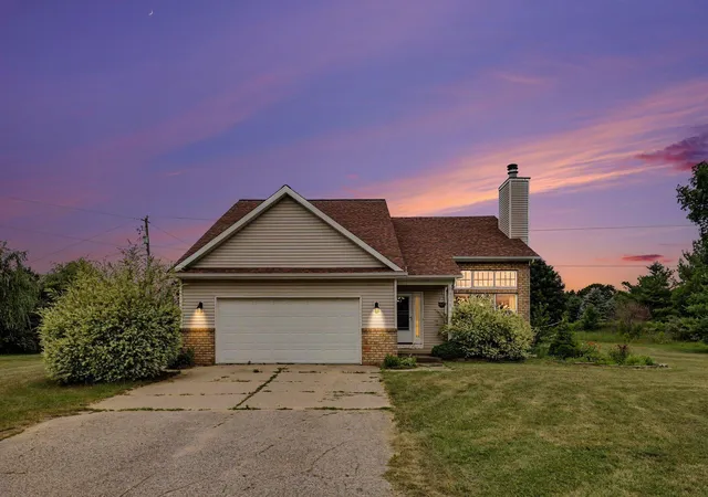 Photo 2 of Single family home for sale at 13575 Shaner Ave Ne, Cedar Springs, MI 49319 | MLS# 72026034961 | Listing updated on 2026-09-15