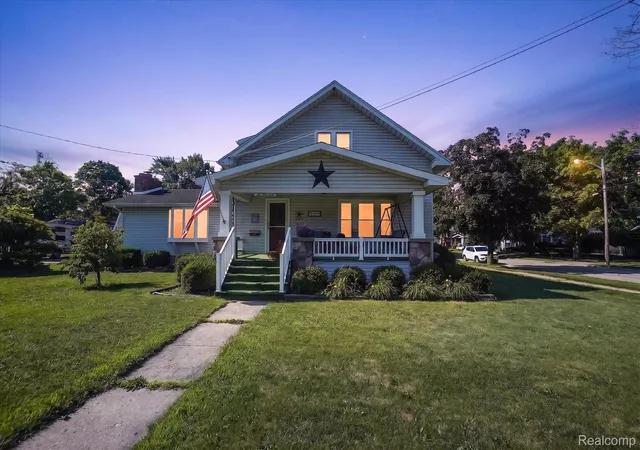 Photo 1 of Single family home for sale at 500 E Vienna St, Clio, MI 48420 | MLS# 20261052706 | Listing updated on 2026-08-26