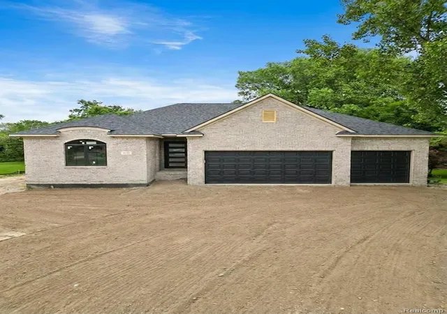 Photo 1 of Single family home for sale at 933 N Wixom Rd, Wixom, MI 48393 | MLS# 20261052734 | Listing updated on 2026-07-13