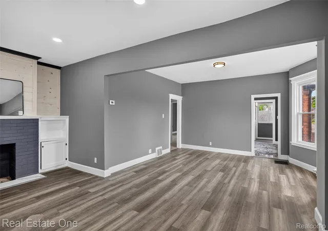 Photo 3 of Single family home for sale at 3402 Townsend St, Detroit, MI 48214 | MLS# 20261052740 | Listing updated on 2026-10-17