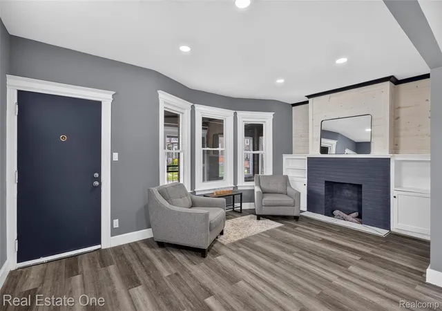 Photo 4 of Single family home for sale at 3402 Townsend St, Detroit, MI 48214 | MLS# 20261052740 | Listing updated on 2026-10-17