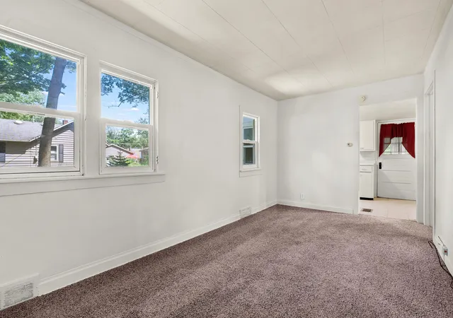 5th image of 2717 Springmont Ave, Kalamazoo, MI 49008 | MLS# 66026034996