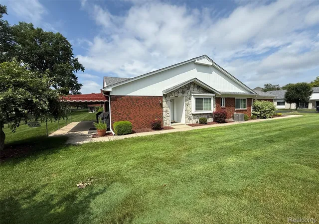 Photo 1 of Sale Pending at 730 Country Clb Dr #36, Saint Clair Shores, MI 48082 | MLS# 20261052743 | Listing updated on 2026-09-06